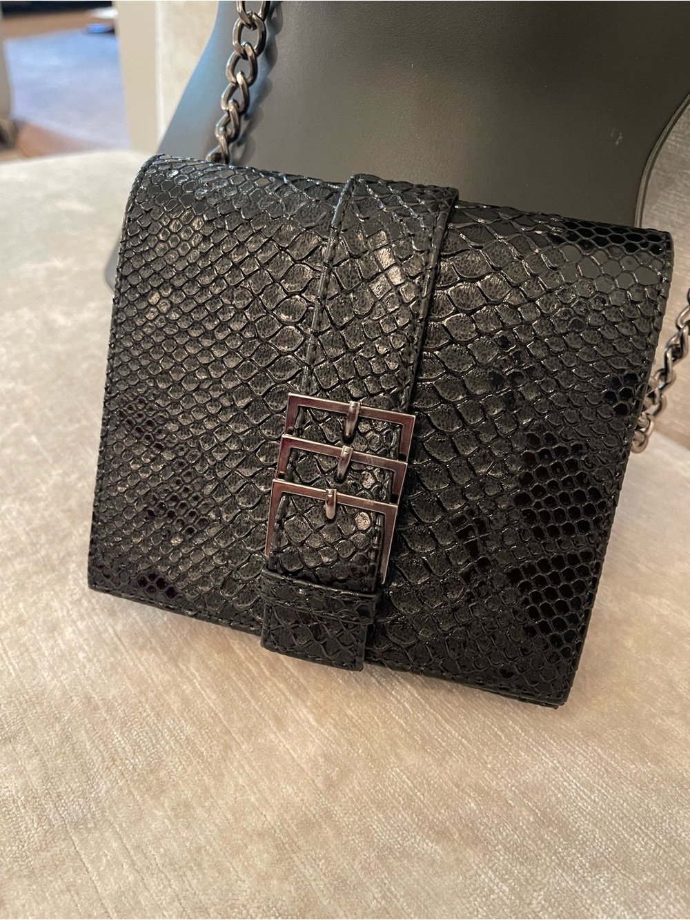 Black Chain-Strap Crossbody Bag new with tags - Picture 4 of 8